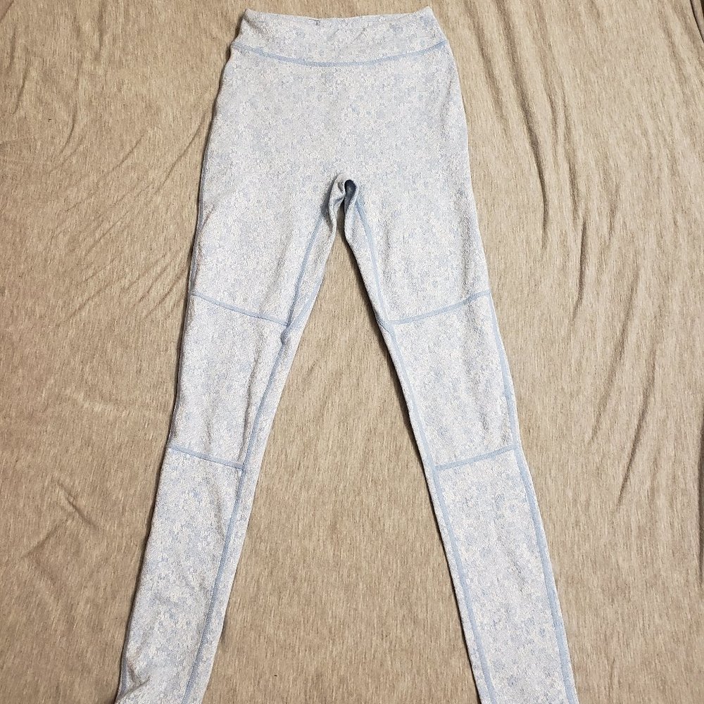 Gymshark Dry Light Blue Sports Bra and Leggings - Picture 4 of 6